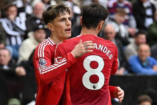 ▲ 맨체스터 유나이티드 공격수 알레한드로 가르나초, 브루노 페르난데스가 조언할 정도로 올 시즌 심리적으로 어려움을 겪는 것으로 보인다. ⓒ연합뉴스/AFP/AP