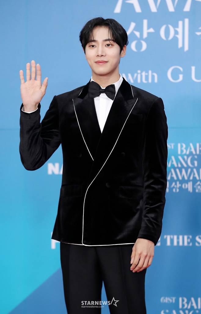 배우 추영우가 5일 오후 서울 강남구 코엑스에서 열린 제61회 백상예술대상 시상식에 참석해 포즈를 취하고 있다. /2025.05.05 /사진=김휘선 hwijpg@