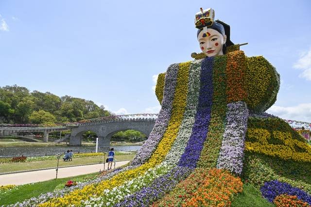 춘향 대형 꽃 조형물/사진=남원시