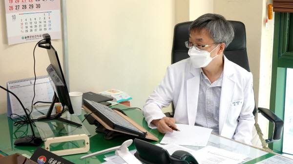 김영헌 울릉군보건의료원장.