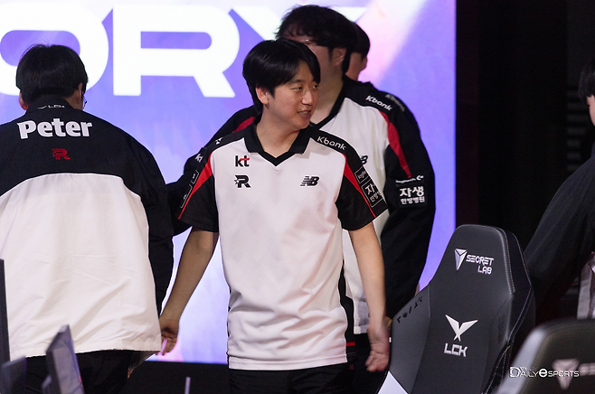 kt 롤스터 고동빈 감독.