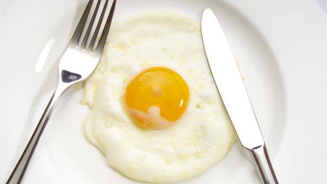 달걀 노른자는 천연 유화제 역할을 할 수 있다｜출처: 클립아트코리아