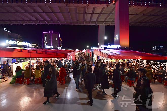 여수낭만포차 전경.(여수시 제공. 재판매 및 DB 금지)