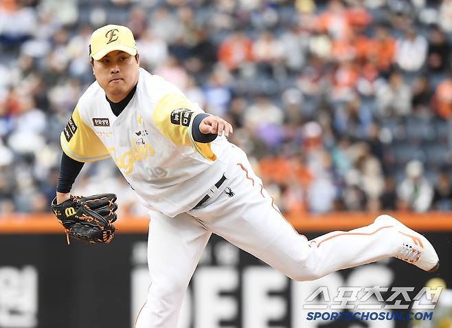 6일 대전 한화생명볼파크에서 열린 삼성-한화전. 선발투수 류현진이 투구하고 있다. 대전=정재근 기자 cjg@sportschosun.com/2025..5.6/