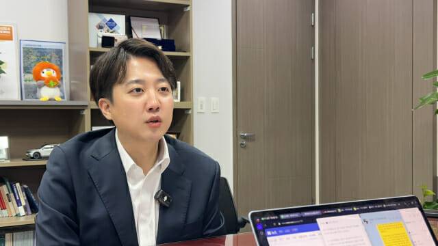 이준석 개혁신당 대선후보가 7일 지디넷코리아와 만나 인터뷰를 하고 있는 모습 (사진=지디넷코리아 DB)