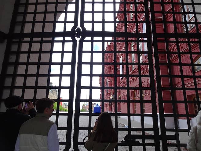 6일(현지시간) 제2차 세계대전 승리 기념일(전승절) 80주년 열병식이 열릴 예정인 시아 모스크바 붉은광장이 폐쇄돼 있다. /연합뉴스