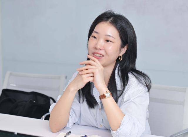 최하은 그리니스트 대표는 미국 뉴욕의 유명 패션학교 FIT를 나와 친환경 의류를 만들기 위해 창업했다. 그의 목표는 "1등을 하면서 주변에 선한 영향을 미치는 상생 업체를 만드는 것"이다. 최주연 기자