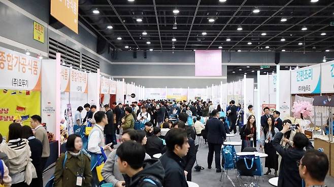지난달 서울 양재동 aT센터에서 열린 B2B 박람회 ‘2025 삼성웰스토리 F&B 비즈 페스타’ 현장. 삼성웰스토리 제공