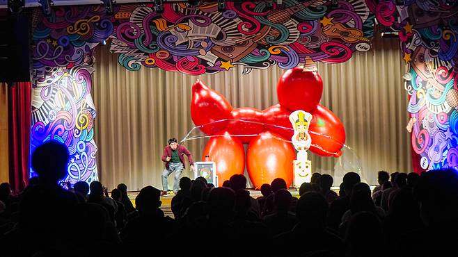 지난해 어린이날 진행한 버블쇼 사진 / 사진=호반호텔앤리조트