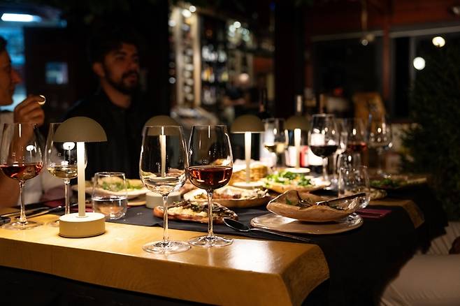 미식 여행지로 현지인에게도 인기인 우를라 이즈미르 마을 / 사진=튀르키예 문화관광부