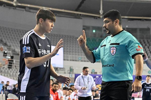 사진 사미르 마르훈 심판, 사진 제공=한국핸드볼연맹