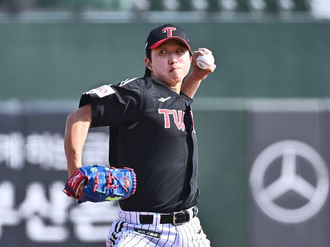 [OSEN=부산, 이석우 기자] LG 트윈스 최채흥 157 2025.03.11 / foto0307@osen.co.kr