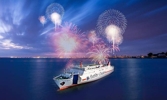 시범 운항에 나서는 초대형 크루즈선. 전남도 제공