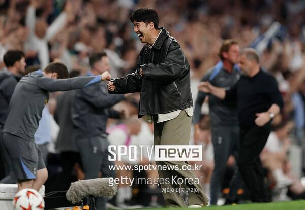 ▲ 토트넘 홋스퍼는 보되/글림트와의 유로파리그 4강 1차전에서 3-1로 이겼다. 뛰지 못했던 손흥민도 좋아했고 엔제 포스테코글루 감독도 기뻐했다. 다만, 제임스 매디슨과 도미닉 솔랑케가 부상으로 주저 앉았다.