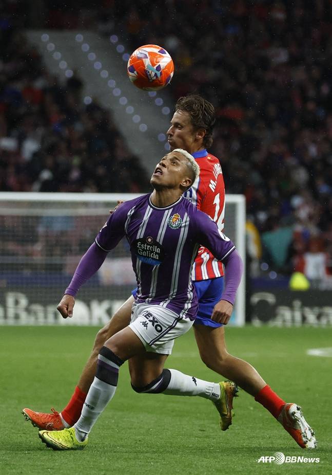 경합을 펼치고 있는 마치스(앞). /AFPBBNews=뉴스1