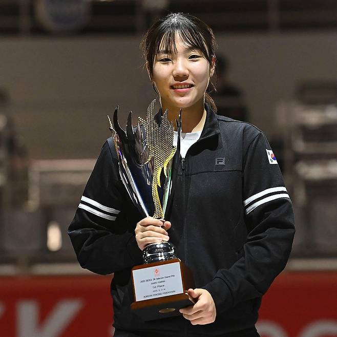 4일 SK텔레콤 사브르 그랑프리 여자부 우승을 차지한 전하영 [대한펜싱협회 제공. 재판매 및 DB 금지] photo@yna.co.kr