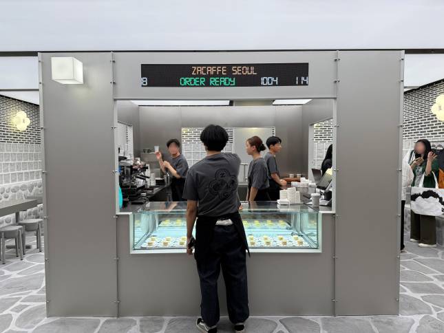 자라 명동 눈스퀘어점에 들어선 자카페./사진=윤서영 기자 sy@