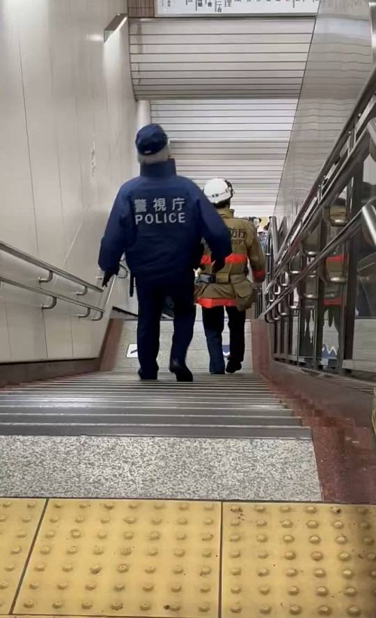 7일 오후 흉기 난동이 발생한 도쿄 도다이마에역이 통제되고 있다. (사진=X 캡쳐)