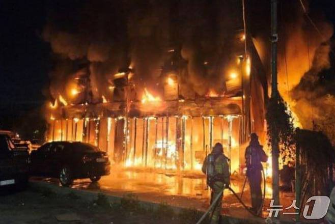 화재 현장. (경기도소방재난본부 제공. 재판매 및 DB 금지) 2025.5.8/뉴스1