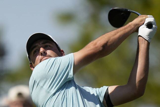 스코티 셰플러의 드라이버 티샷. AP연합