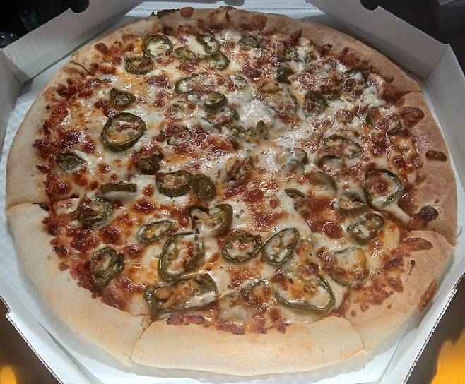 할라피뇨 치즈 피자