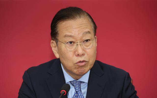 국민의힘 권영세 비상대책위원장이 8일 국회에서 열린 비상대책위원회의에서 발언하고 있다. 연합뉴스