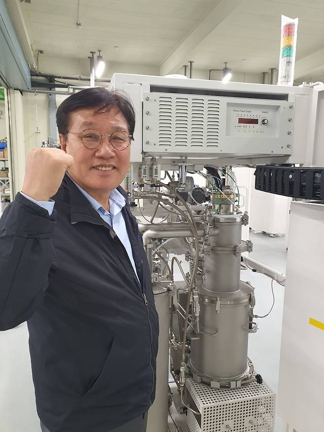 박상순 지앤비에스 에코 대표가 한국경제신문과 인터뷰 후 파이팅을 외치고 있다. 안성=윤현주 기자