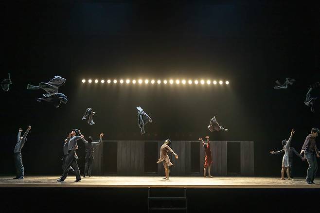 "Walking Mad" (Gregory Batardon/Ballett Zurich)