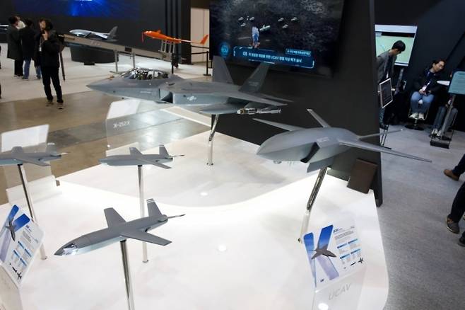 2025 DSK(드론쇼코리아)에 전시된 AI 기반 차세대공중전투체계(NACS) 모형 [한국항공우주산업(KAI) 제공]