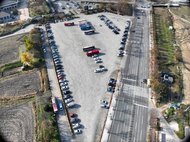 ▲경주시, APEC 대비 경주박물관 월성 주차장 정비공사ⓒ경주시청 제공