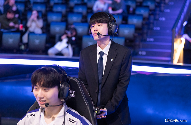 DNF '큐브' 김창성 코치