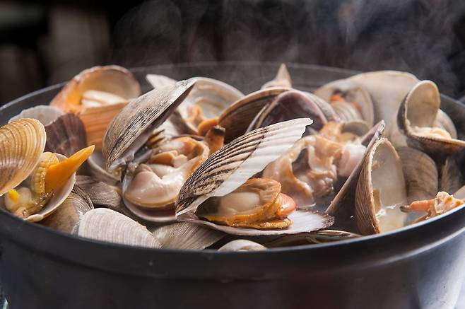 조개는 우울증을 퇴치하는 데 도움이 되는 식품이다. 조개는 항우울제 동물성 식품으로 꼽힌다. [사진=게티이미지뱅크]