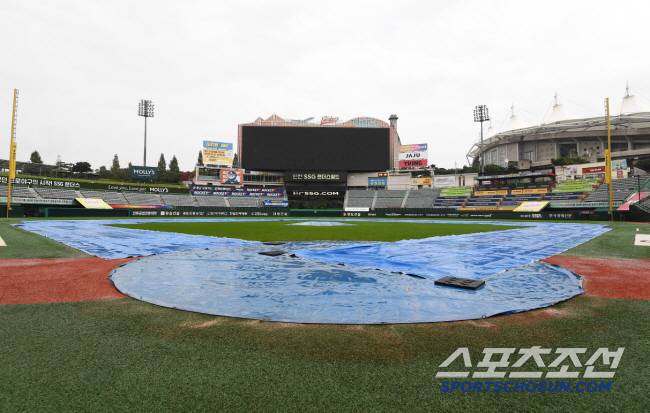 비 내리는 SSG 랜더스필드. 스포츠조선DB