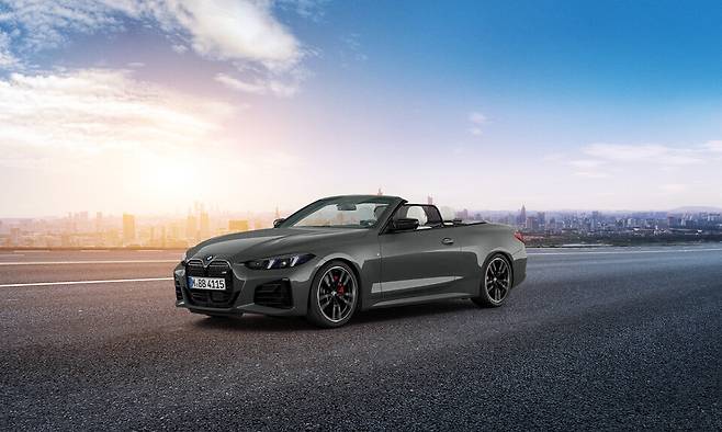 사진 : BMW M440i xDrive 컨버터블 프로 그리지오 텔레스토 에디션