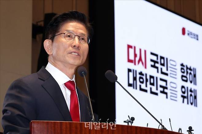 김문수 국민의힘 대선 후보가 9일 서울 여의도 국회에서 열린 국민의힘 의원총회에서 발언을 하고 있다. ⓒ데일리안 홍금표 기자