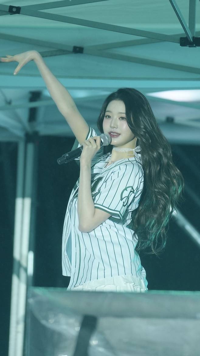 9.jpg 오늘자 성균관대 축제 아이브 장원영 고화질 짤