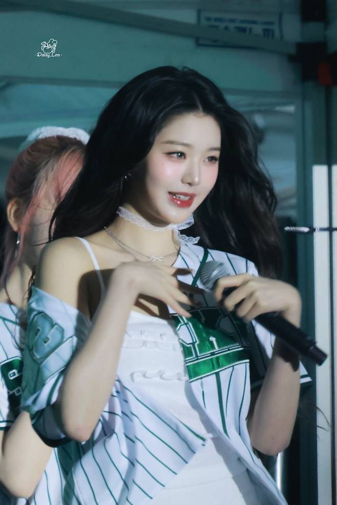 16.jpg 오늘자 성균관대 축제 아이브 장원영 고화질 짤