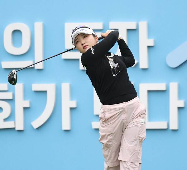 2025년 한국여자프로골프(KLPGA) 투어 NH투자증권 레이디스 챔피언십에 출전한 디펜딩 챔피언 이예원 프로가 1라운드에서 경기하는 모습이다. 사진제공=KLPGA
