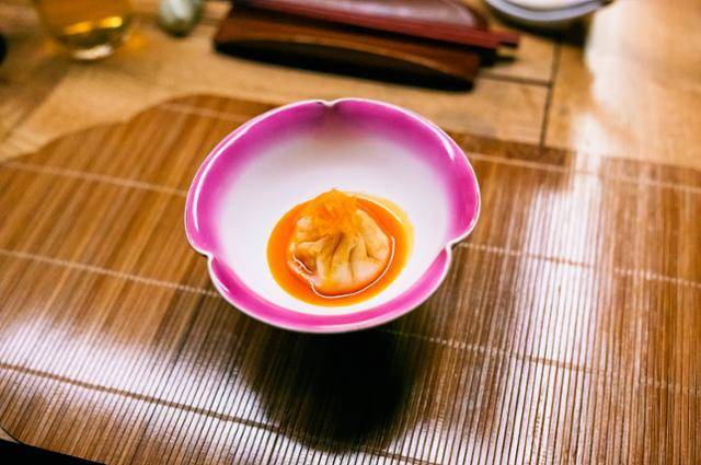 '교자바 나비'의 양고기로 속을 채운 만두.