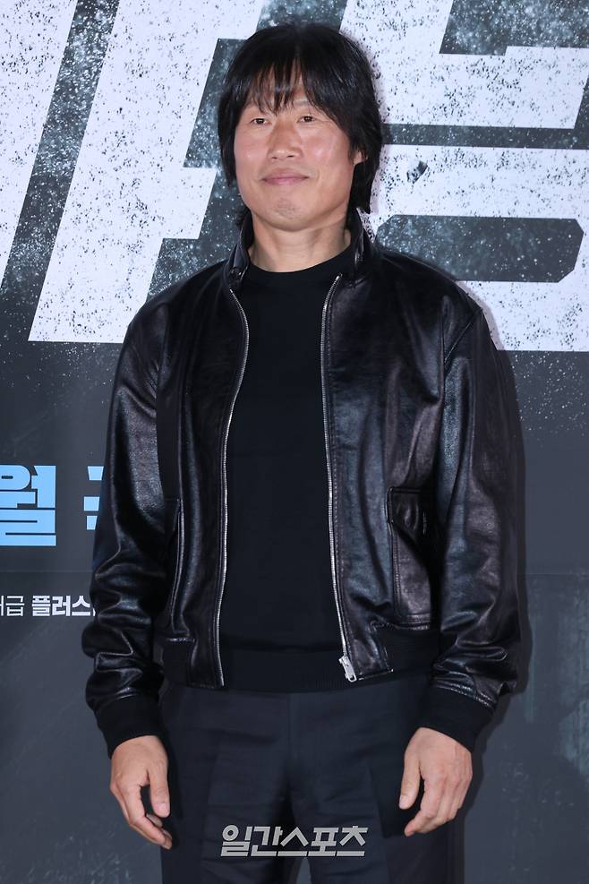 배우 유해진이 7일 오후 서울 강남구 메가박스 코엑스점에서 열린 영화 '야당' 언론배급시사회 및 기자간담회에 참석해 포즈를 취하고 있다. '야당’은 대한민국 마약판을 설계하는 브로커 ‘야당’, 더 높은 곳에 오르려는 ‘검사’, 마약 범죄 소탕에 모든 것을 건 ‘형사’가 서로 다른 목적을 가지고 엮이며 펼쳐지는 범죄 액션 영화. 오는 오는 23일 개봉. 서병수 기자 qudtn@edaily.co.kr /2025.04.07/