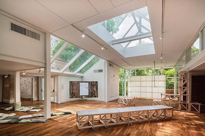 Installation view of “Little Toad, Little Toad: Unbuilding Pavilion" at the Korean Pavilion (Courtesy of Arts Council Korea)