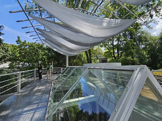 Installation view of “New Voyage" by Kim Hyun-jong is seen on display on the rooftop of the Korean Pavilion on May 8. (Park Yuna/The Korea Herald)