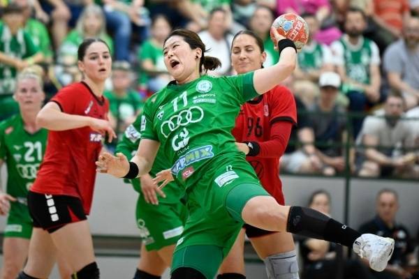 사진 헝가리 K&H 여자 핸드볼 리그 23라운드 바츠와의 경기에서 류은희가 슛을 던지고 있다. 사진 출처=교리 아우디