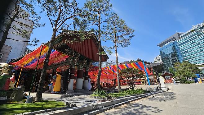 서울 조계사 일주문