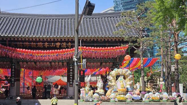 서울 조계사 일주문