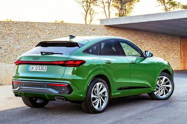 아우디 Q5 스포트백 풀체인지