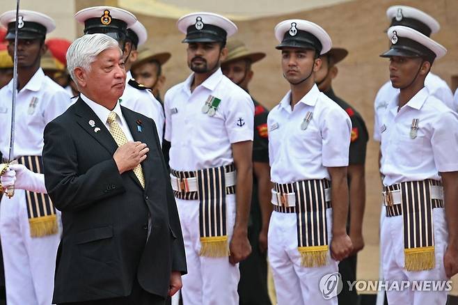 나타카니 겐 일본 방위상 [AFP 연합뉴스 자료사진. 재판매 및 DB 금지]