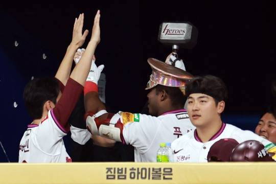 백투백 홈런 친 푸이그. 사진[연합뉴스]