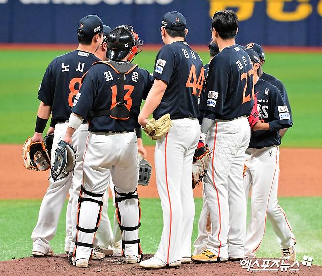 한화는 9일 고척스카이돔에서 열린 '2025 신한 SOL Bank KBO 리그' 키움과 주말 3연전 첫 번째 경기에서 7-5로 승리했다. 이날 승리로 팀은 지난 1999년 이후 26년 만에 10연승을 질주했다. 엑스포츠뉴스 고척, 김한준 기자
