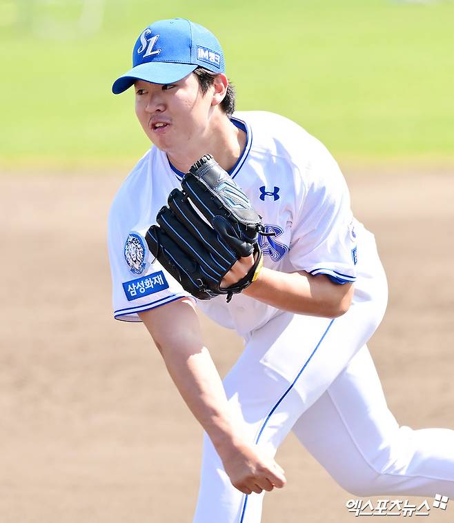 삼성 라이온즈 투수 황동재가 경기에 등판해 투구하고 있다. 엑스포츠뉴스 DB